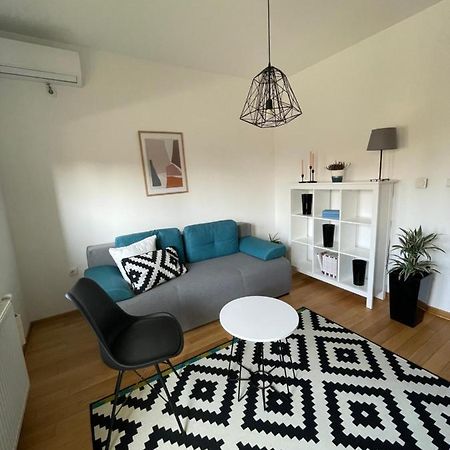 Sunny Studio Daire Novi Sad Dış mekan fotoğraf