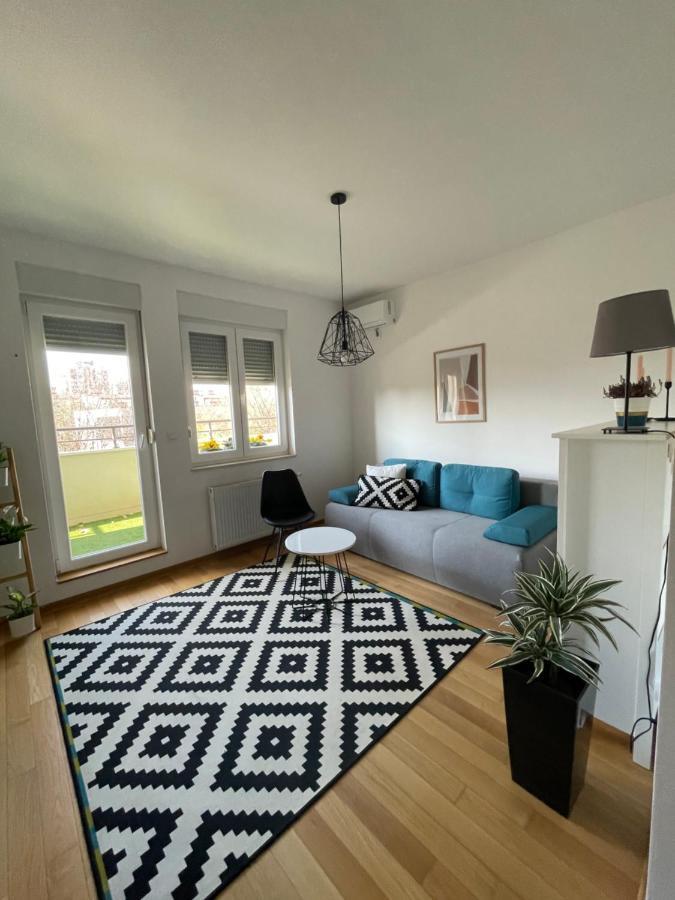 Sunny Studio Daire Novi Sad Dış mekan fotoğraf