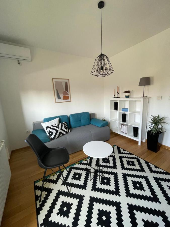 Sunny Studio Daire Novi Sad Dış mekan fotoğraf