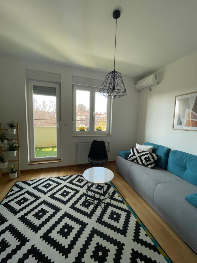 Sunny Studio Daire Novi Sad Dış mekan fotoğraf